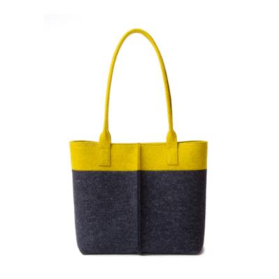 China Customized Eco-friendly Handmade Colorful Two-Tone Wool Shoulder Felt Tote Bag For Women for sale