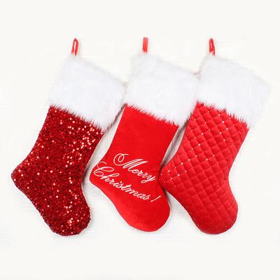 China 2021 Home Festival Decoration Christmas Stocking Add Bead Embroidery Christmas Warm And Fashionable Woolen Jars Decorations Knitted Christmas for sale