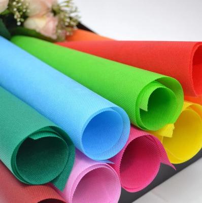 China Waterproof Hot Selling Spunbonded Nonwoven Fabric Laminated 100%pp Nonwoven Fabric 70gsm for sale