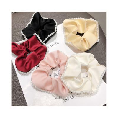 China STHB-8D996 fashion satin pearl hair scrunchies large satin hair elastic ponytail holder high quality custom made hair scrunchies for sale