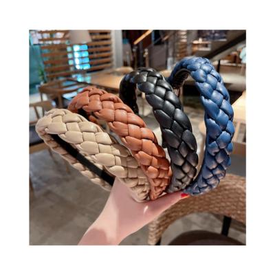 China Trend Circle Twist Hair Braid Leather Street Style THB-8D934 PU Retro Cool Hair Accessories for sale