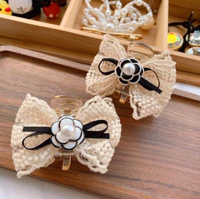 China THB-8C525 New Style Popular Channel Lace Bow Pearl Hair Claw Clip For Women Girls Bowknot Hair Clip for sale