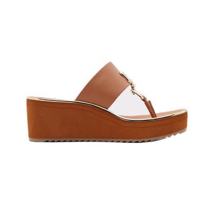 China Fashion Trend Fashion Trends Best Seller Brown PU With Gold Buckle Ladies Wedge EVA Low Flip Flops Sandals For Women for sale