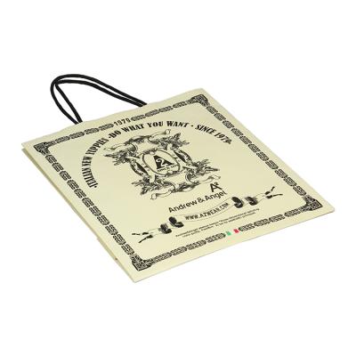 China Handmade Custom Colorful Foldable Shopping Paper Bags With Logo Print for sale