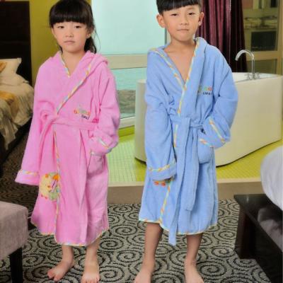 China NEW DESIGN BATH TOWEL KIDS BATHROBE BREATHABLE KIDS BATHROBE KEEP WARM for sale