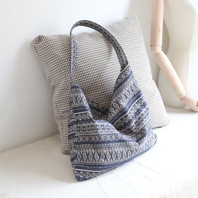 China Other Retro Cotton Bag Women Folk Art Bag One Shoulder Canvas Printing Bag for sale