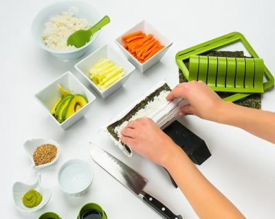 China Sustainable Sushi Rice Roll Mold Making Machine New Vegetable Meat Rolling Tool Roll Sushi Maker Fast Sushi Making Tools for sale