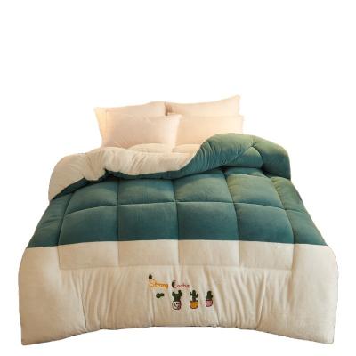 China Winter Home Wholesale Velvet Comforter Soft Plush Lamb Fleece Bed Comforter Flannel Comforter For Hotel for sale