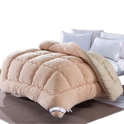 China Hotel Bedding Velvet Color Sherpa Fleece Comforter Charm Khaki Comforter for sale