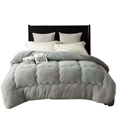 China Hotel Bedding Velvet Color Sherpa Fleece Comforter Charm Khaki Comforter for sale