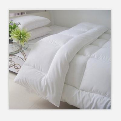 China Home Support Customized OEM ODM Hypoallergenic Quilting Down Alternative Duvet for sale