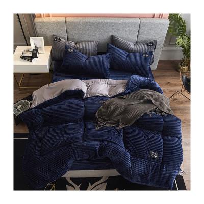 China CLASSIC The Best 200x230cm Polyester Cozy Flannel Blanket Super Soft for sale