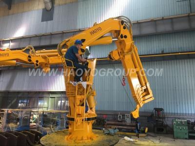 China Knuckle Boom Crane Marine Crane Cargo Handling Marine Ship Deck Crane for sale for sale