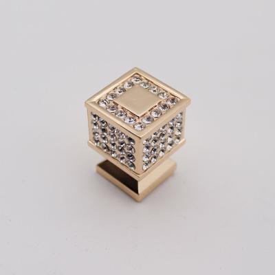 China Modern Custom Crystal Gold Color Zinc Furniture Kitchen Hardware Drawer Knobs Pull for sale