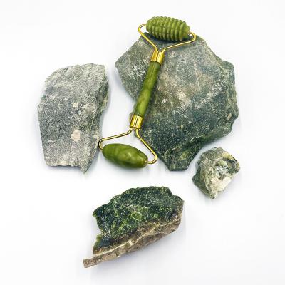 Cina Cura del viso Jade Roller e Piedra Gua Sha Set 100% naturale per massaggio del viso e del collo in vendita