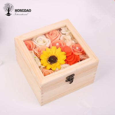 China Factory Wholesale Recycled Materials HONGDAO Colorful Artificial Soap Flower Wooden Rose Gift Box for sale