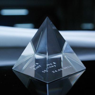 China China China Crystal Pyramid Paperweight Glass Pyramid for sale