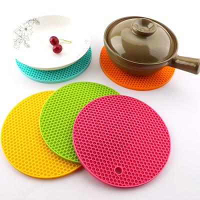 China Heat Resistant Silicone Mat Drink Cup Coasters Pot Holder Table Place Mat Non-Slip Kitchen Accessories 18cm Round Viable for sale