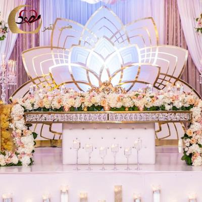 China Customized Luxury Italian Dining Furniture Glass Top Reception Tables Types Wedding for sale