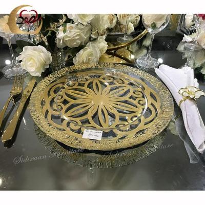 China Romantic& New Sale Elegant Wedding Decoration PVC Material Gold Thin Carpet for sale