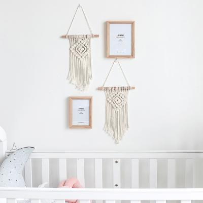 China Small Minimalist Bohemian Wall Art Macrame Wall Hanging Tapestry Bohemian Decoration for sale