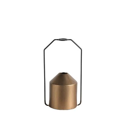 China Mayco New Design Eco - Friendly Metal Vase Table Top Scandinavian Home Decor for sale