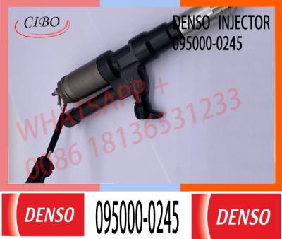 Chine L'injecteur de carburant DLLA155P733 équipe l'injecteur de carburant d'un gicleur diesel d'ajustements de bec de rail commun de DLLA155 P733 095000-02 à vendre