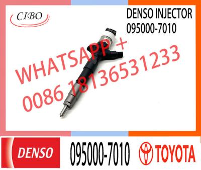 China D-ENSO 095000-7010 23670-39165 original new Diesel Fuel Injector 095000-7010 For T-oyota Truck 2KD Engine for sale