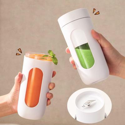 China Amazon Multifunctional Hot Selling USB Bottle Blender Smoothie Maker Electric Fruit Juicer Mini Portable Blender Juicer Cup for sale