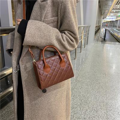 China Accept Design Trend Women Small Cross - Body Bag 2021 New Personality Fashion One-Shoulder Messenger Bag for sale