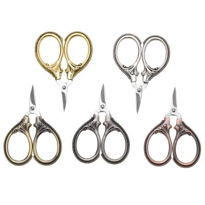 China Embroidery 4*6CM handle household stainless steel office scissors flower to shape craft decorative scissors for sale