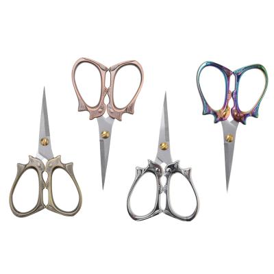 China Embroidery 6.2*11.5cm Stainless Steel Blade Handle Paper Craft Scissors Zinc Alloy Squirrel Shape Embroidery Craft Scissors for sale