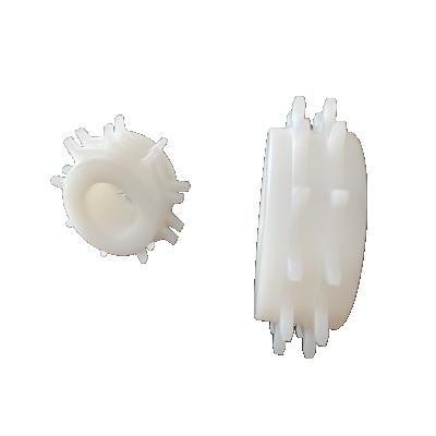 China Building Material Stores Supply Industrial Nylon Gear Small Cylindrical White Modulus Nylon Polyethylene Sprocket MC Nylon Gear for sale