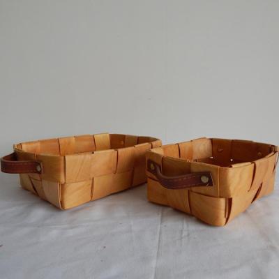 China Viable natural hand - woven wooden handles from Chip Gift Baskets With Leather for sale