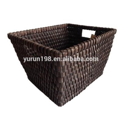 China Large Capacity Sustainable Square Woven Wood Chip Clothes Basket Laundry Basket for sale