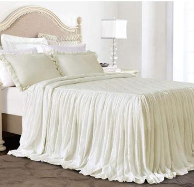 China Handfeeling Soft Ruffle Skirt Bedspread Hot Selling Bed Spread For Living Room Bedroom for sale