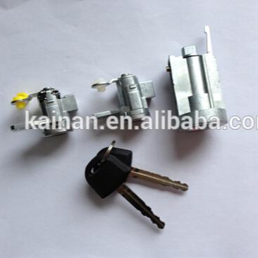 China OEM Material Truck Door Lock With Keys For ISUZU 8-97376-444-0 242736-5306 for sale