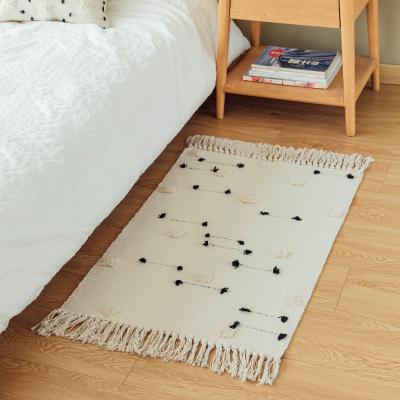 China 2022 New Design Modern Classic Black Dot Pattern Floor Carpet Washable For Living Room Home for sale