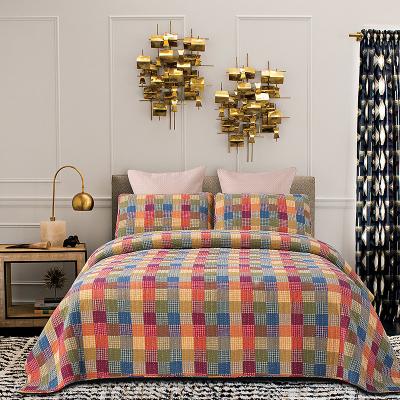 China 100% Cotton Folded Comforter Set 3PCS China Wholesale Bedspread Patchwork Yard Luxury for sale