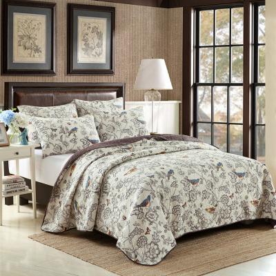 China 100% Cotton Folded Comforter Set White Color Bird Pattern 3PCS Bed Setting for sale