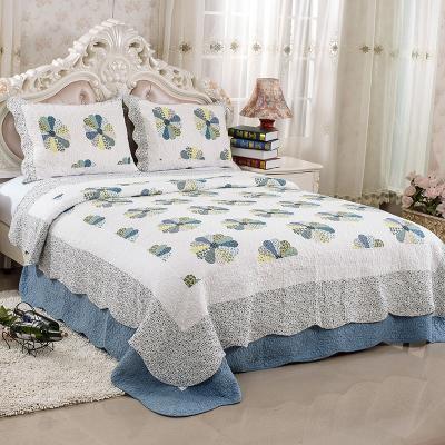 China Spring High Quality Luxury White Color 2022 Pattern Printing Comforter Cover Folded Floral Duvet Cover Set for sale