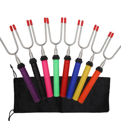 China Estick Easily Cleaned Stretchable Campfire BBQ Fork Premium Telescopic Stainless Steel 34 Inches Wholesale Marshmallow Roasting Fork With Bag for sale