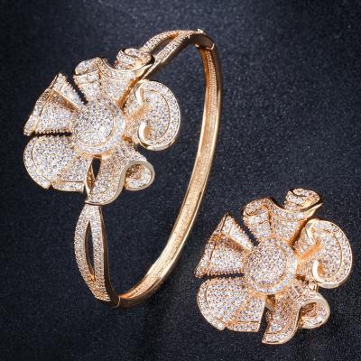 China Trendy super big flower bracelet and ring for sale