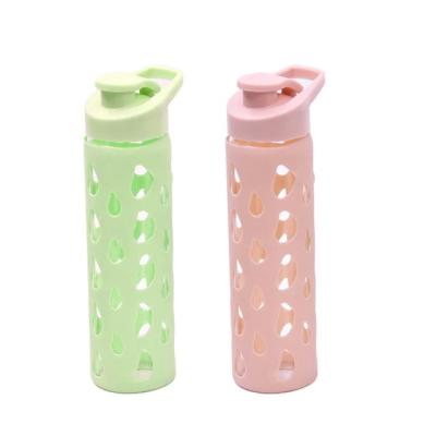 China Quality Guaranteed Eco - Friendly Colored Glass Sports Water Bottle Beverage Bottle With Silicon Rubber Case for sale