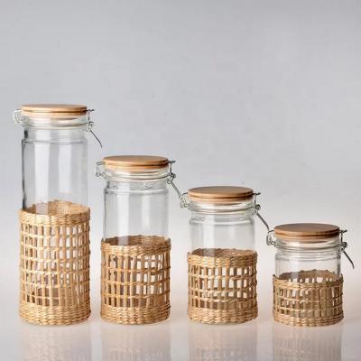 China China made sustainable top quality high borosilicate f glass high borosilicate glass jars with bamboo lid for sale