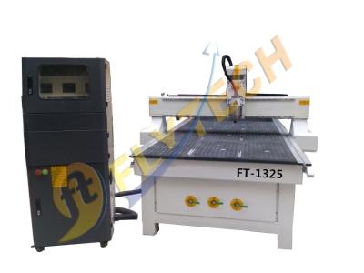 China máquina de la carpintería del CNC 1325 3D con la tabla dual en venta