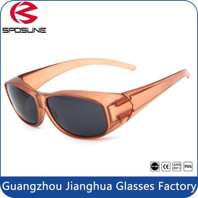 China Windundurchlässige Mode polarisierter Sitz über Sonnenbrille mit Blings-PC Rahmen Eyewear zu verkaufen