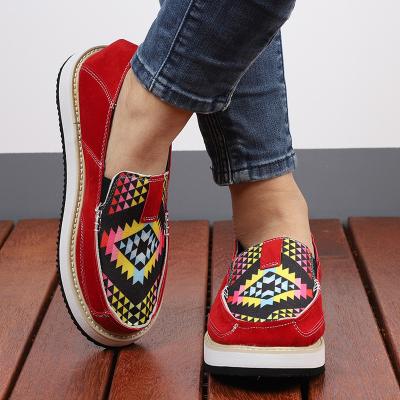 China Popular fashion trend women new walking flat style shoes relieve canvas shoes without laces wholesale for sale