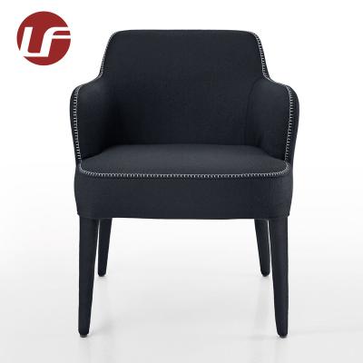 Chine Durable Five Star Black Premium Modern Popular Fabric Italian Furniture Comfortable Hotel Chair à vendre