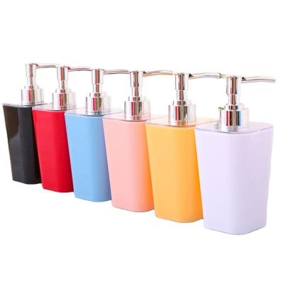 China Hotel Viable Acrylic Bathroom Accessory Sets for sale